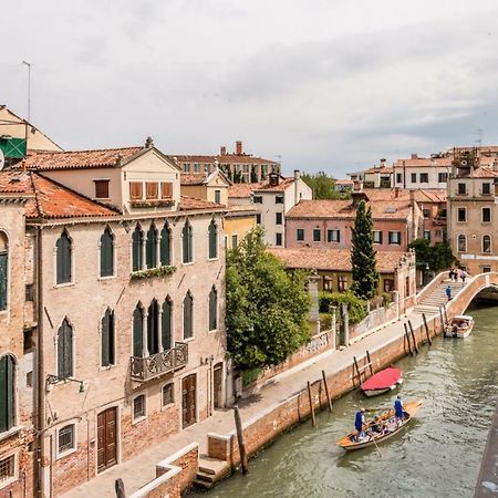 Carmini Canal View And Balcony With Lift 威尼斯 外观 照片