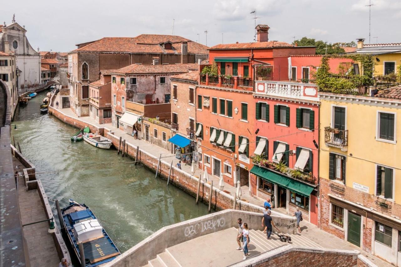 Carmini Canal View And Balcony With Lift 威尼斯 外观 照片