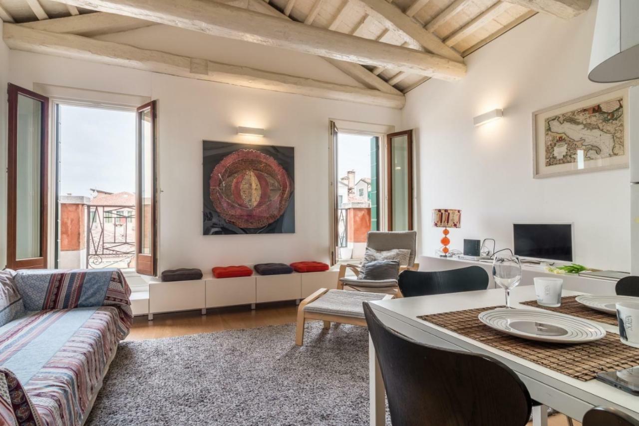 Carmini Canal View And Balcony With Lift 威尼斯 外观 照片